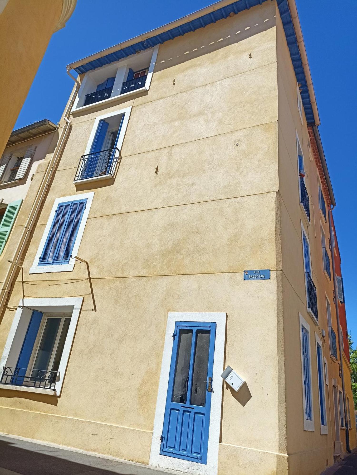 Les Hebergements De La Plage En Ville Мартиг Номер фото