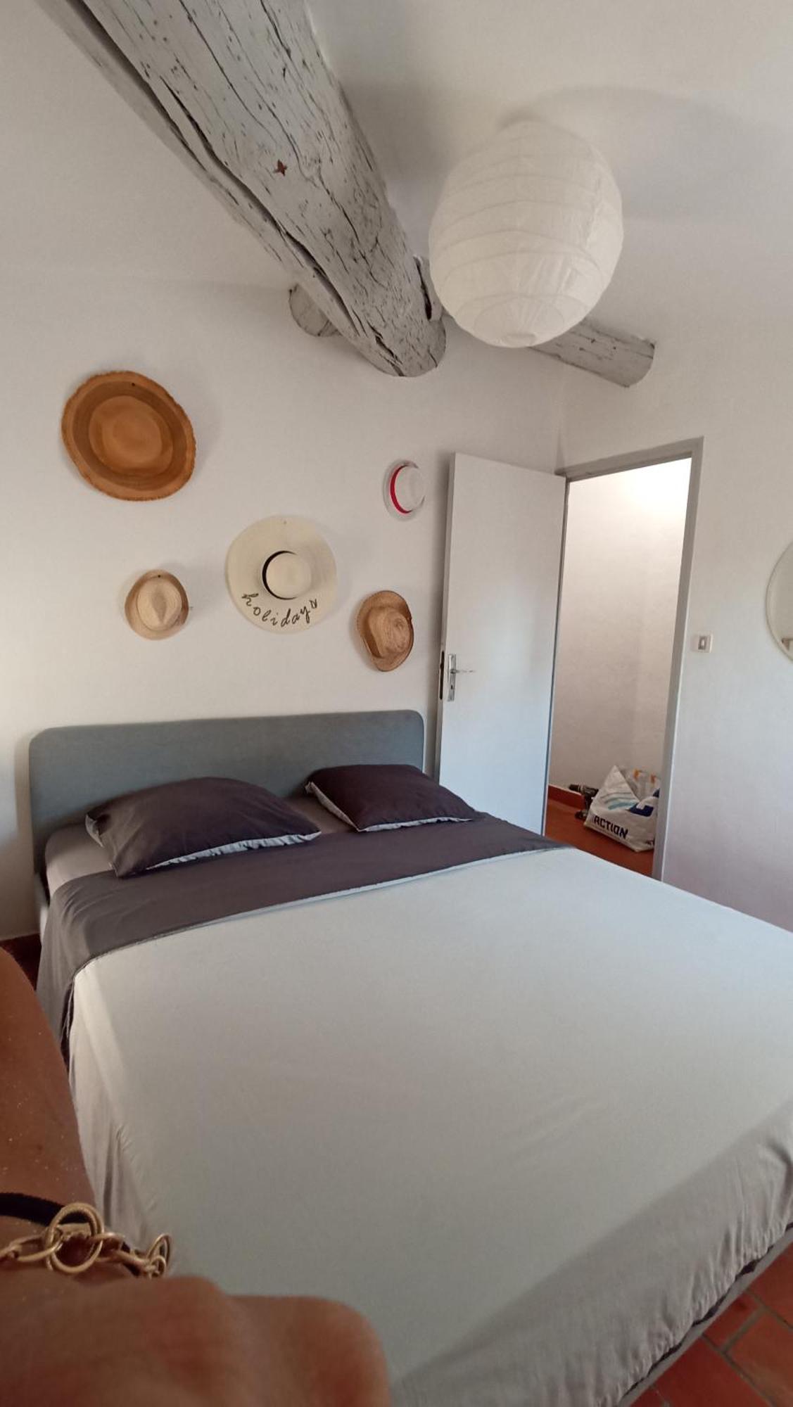 Les Hebergements De La Plage En Ville Мартиг Номер фото